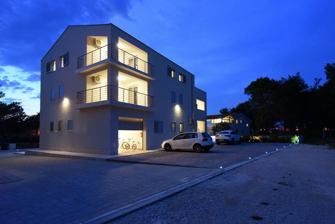 Apartmani Iva Vir Exterior foto