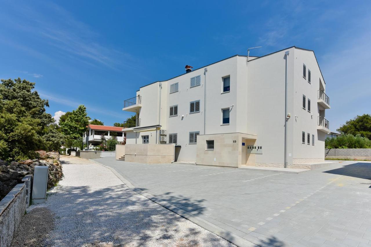 Apartmani Iva Vir Exterior foto