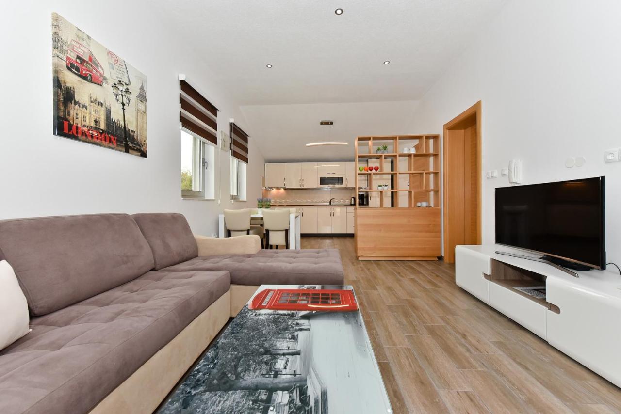 Apartmani Iva Vir Exterior foto