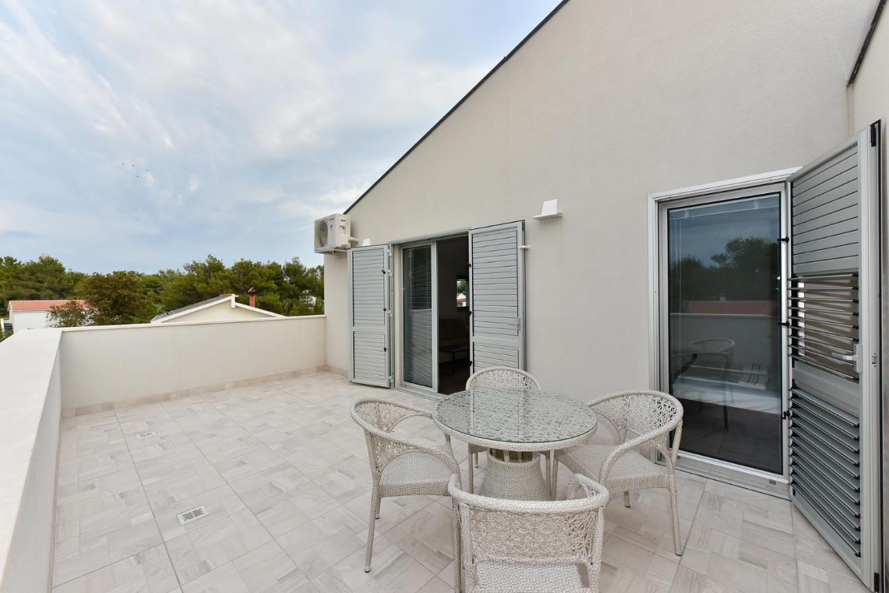 Apartmani Iva Vir Exterior foto