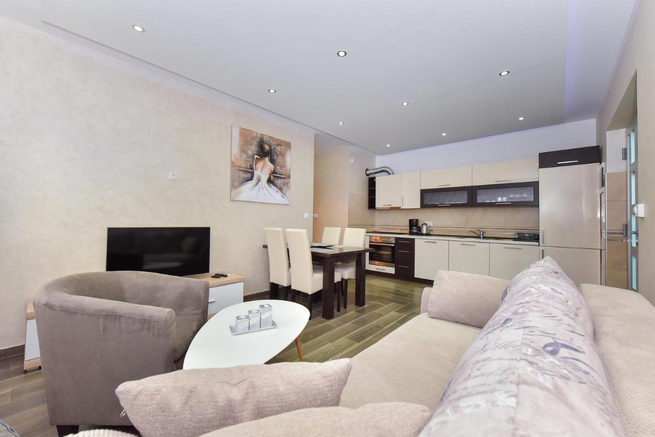 Apartmani Iva Vir Exterior foto